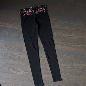 Victoria's Secret Pants - New VS Skinny Yoga Pants! Victoria's Secret Pants - New VS Skinny Yoga Pants!
